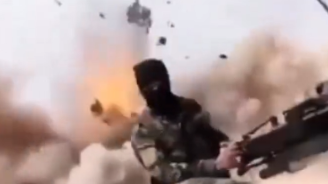 Looks like an isis vehicle getting blow the fuck up